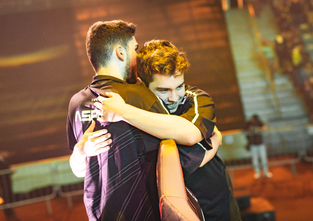 Jogador e dono da LOUD criticaram os rumores sobre possível saída de aspas