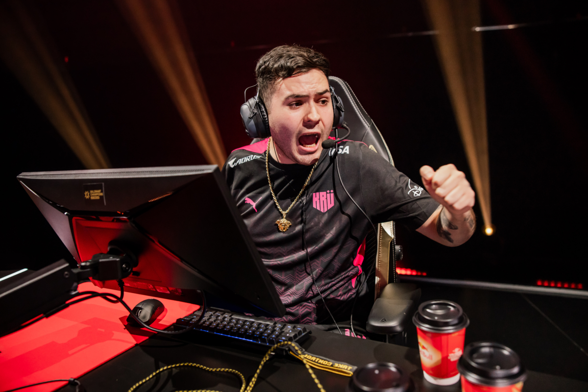 Em sua conta do Twitter, keznit desmentiu os boatos a respeito de sua saída da KRÜ