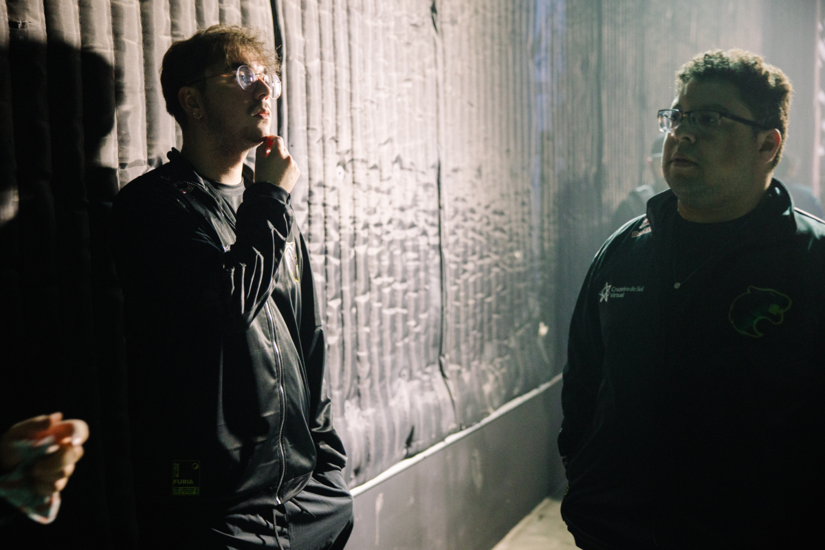 Torcida lamenta terceira derrota da FURIA no VCT Américas