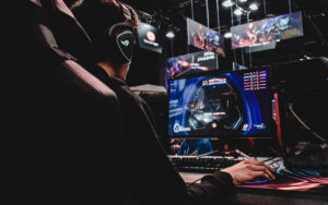 gamer genérico universitário valorant