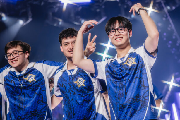 Leviatán react onstage at VALORANT Masters London