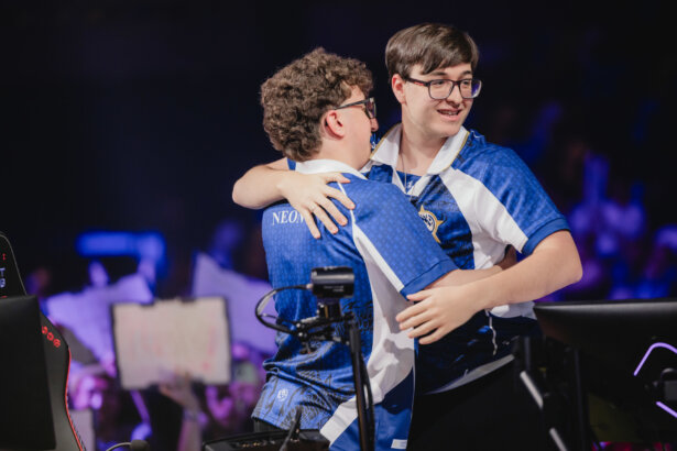 Neon (L) and blowz of Leviatán react onstage after their victory at the VALORANT Masters London