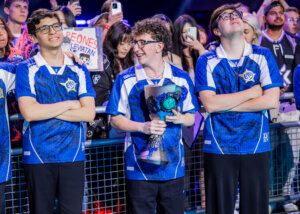 Leviatán take a photo after being crowned champions at the VALORANT Masters London